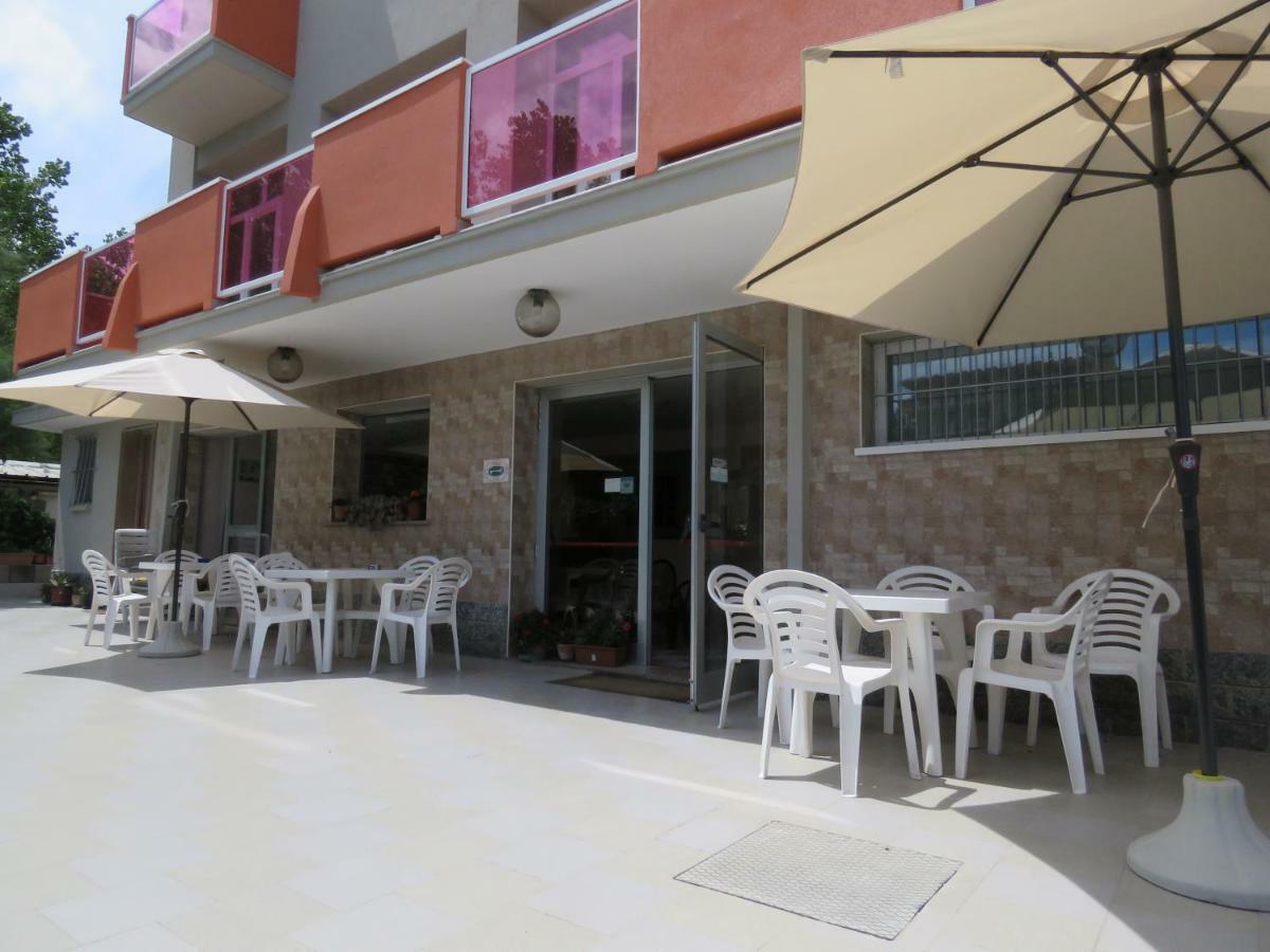 Hotel Cliff Rimini Extérieur photo